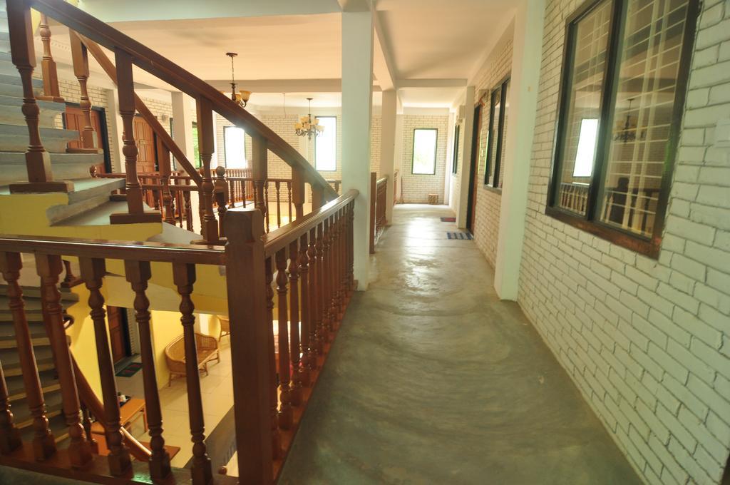 Golden Rose Guest House Old Bagan Bagian luar foto