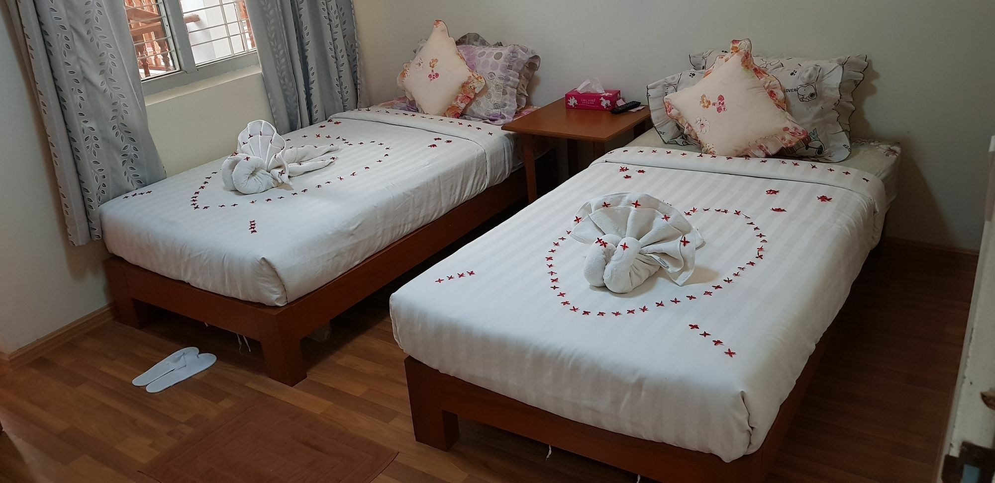 Golden Rose Guest House Old Bagan Bagian luar foto